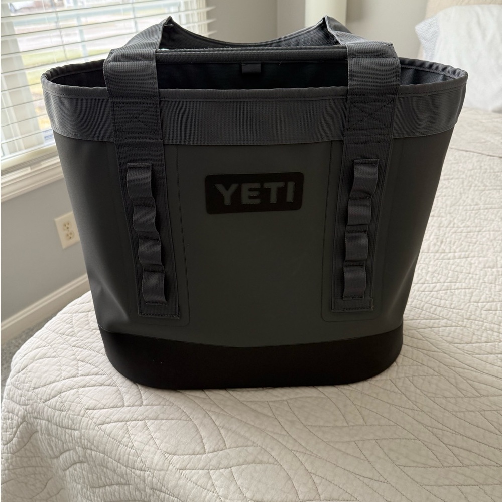 YETI Camino 35 waterproof tote